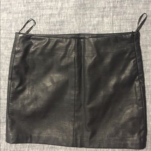 Zara Trafaluc faux leather mini skirt
